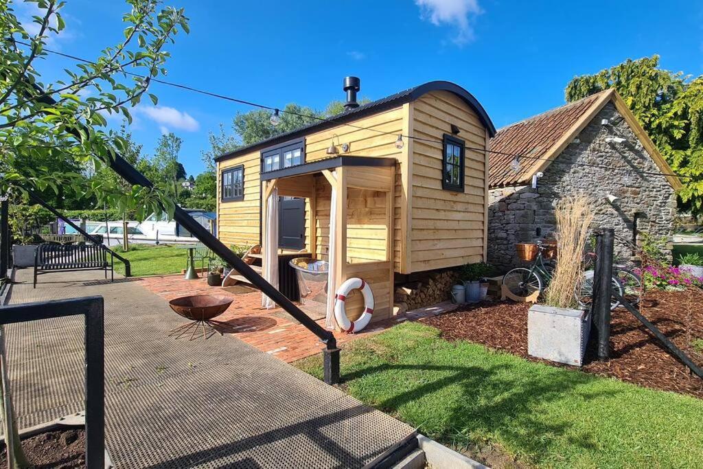 Island Hut - Outdoor Bath Tub, Firepit And Water Equipment Apartment Saltford Luaran gambar